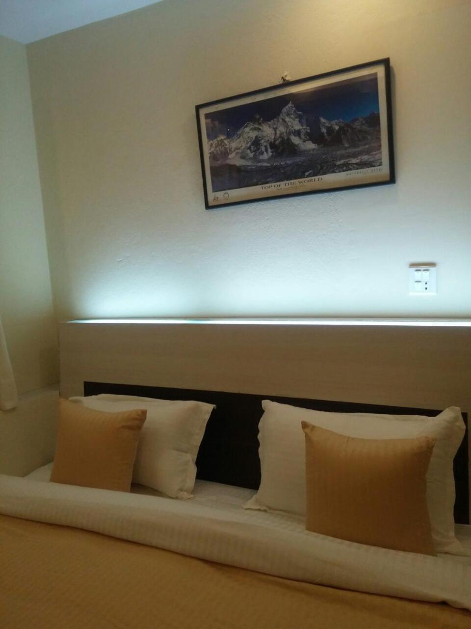 Bed And Breakfast Thamel Catmandu Quarto foto