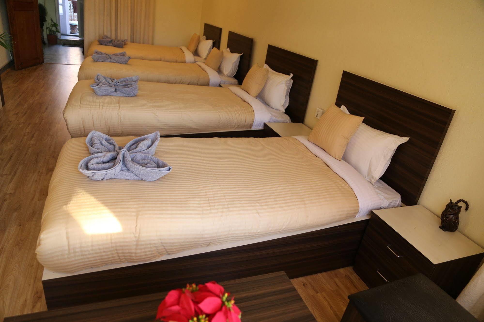 Bed And Breakfast Thamel Catmandu Exterior foto
