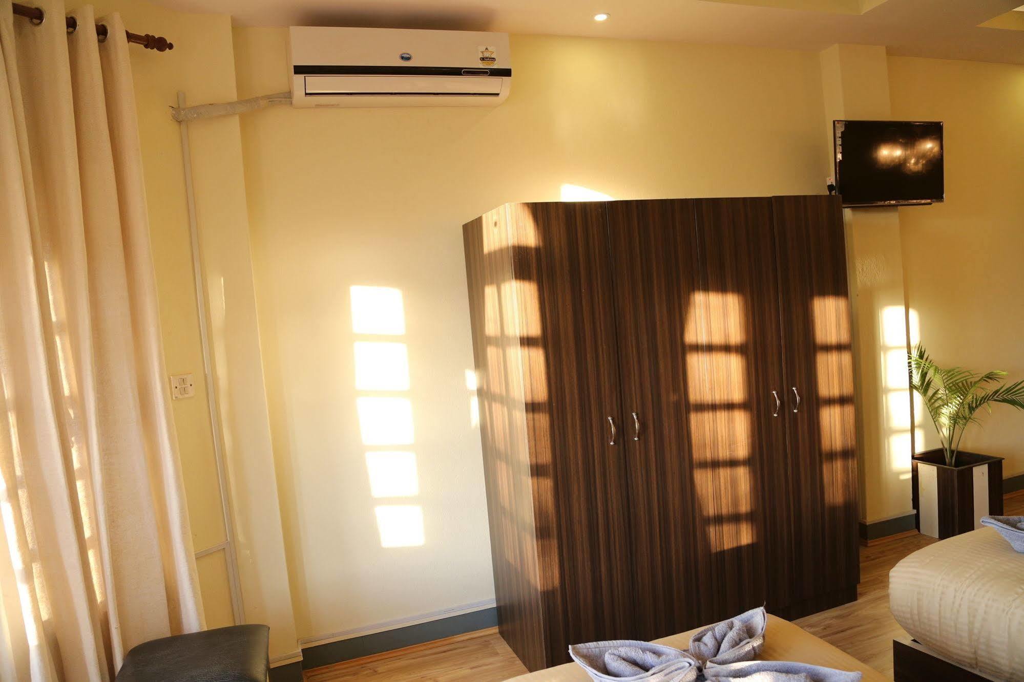 Bed And Breakfast Thamel Catmandu Exterior foto