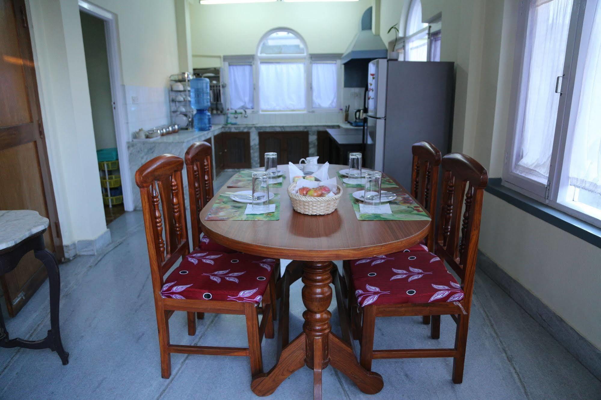 Bed And Breakfast Thamel Catmandu Exterior foto
